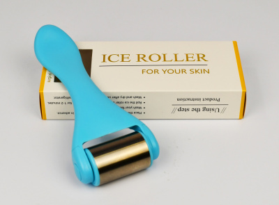 Массажер для лица и век Ice Roller blue в подарочной упаковке3